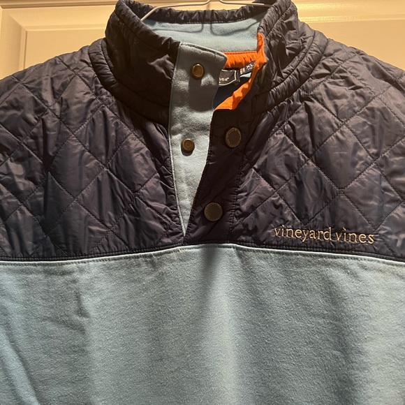 Vineyard Vines - Picture 2 of 4